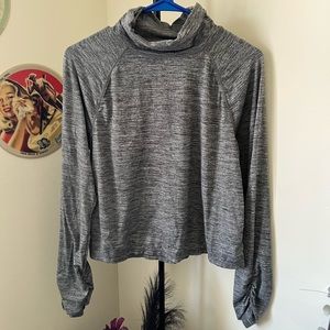 Zellla. Grey turtleneck crop athletic tunic. Size L.